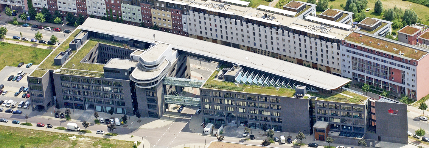 Hauptgebäude der Sparkassen-Versicherung Sachsen in der Vogelperspektive. 