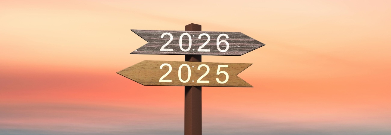 Wegweiser 2025 und 2026 – Symbolbild für gesetzliche Änderungen und Neuerungen 2026