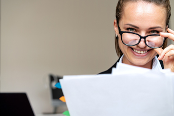 aktualitaetsgarantie_geschaeftsfrau